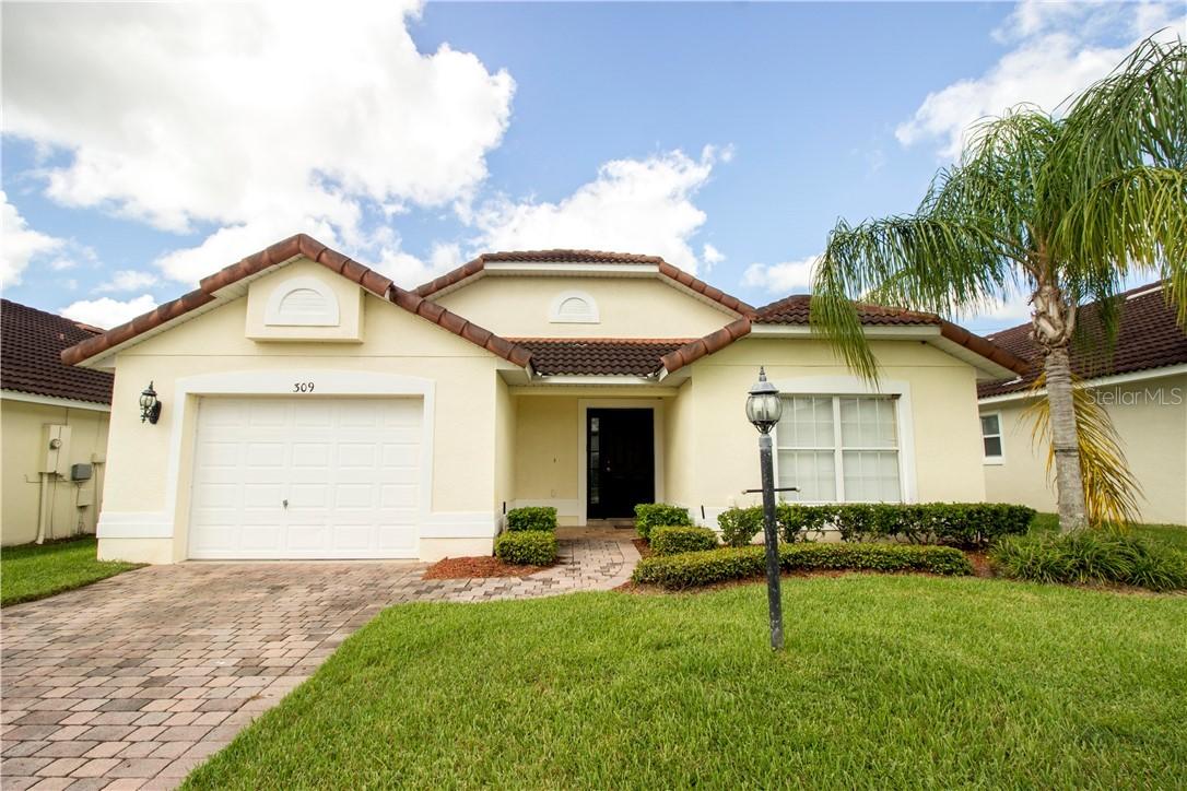 309 Robin Rd., Davenport, FL 33896