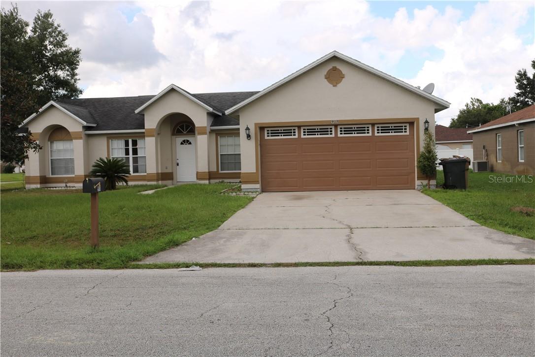 901 Louvre Ct., Kissimmee, FL 34759