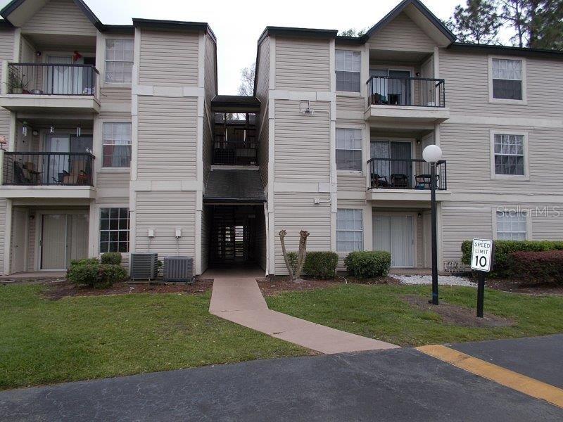 1932 Lake Atriums Cir. #75, Orlando, FL 32839