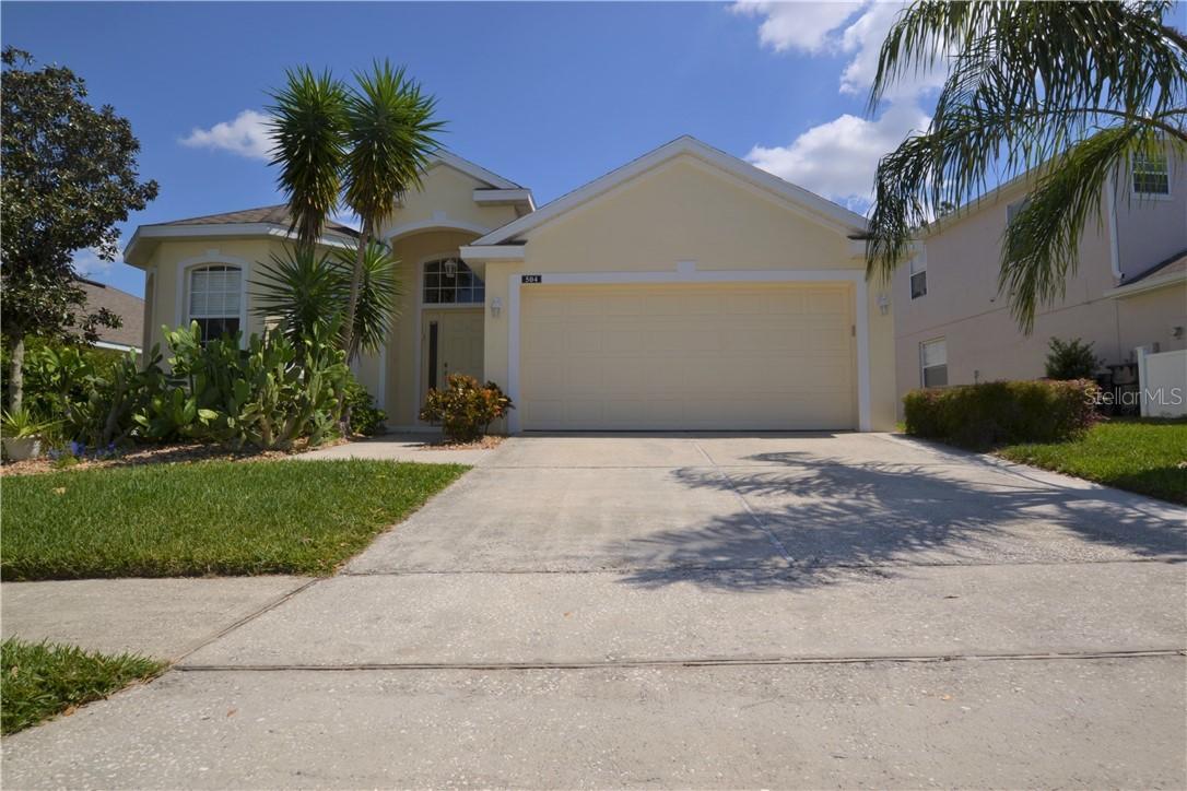504 Higher Combe Dr., Davenport, FL 33897