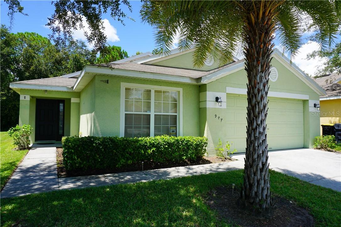 977 Sandy Ridge Dr., Davenport, FL 33896