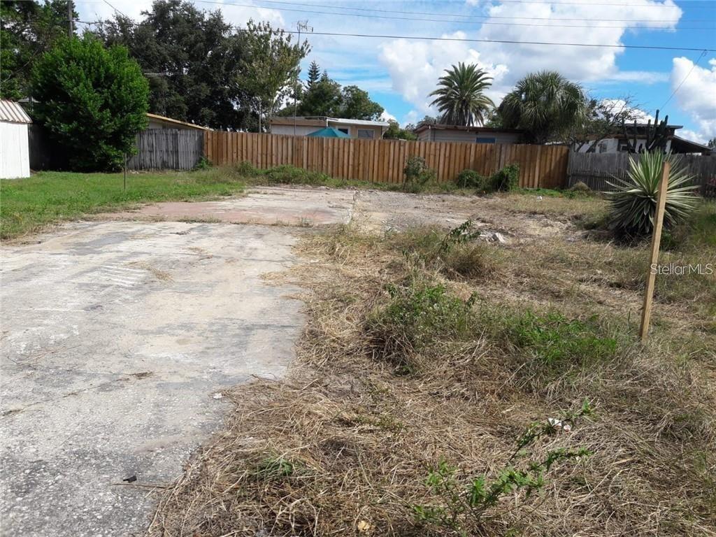 2102 Roselawn Dr., Holiday, FL 34691