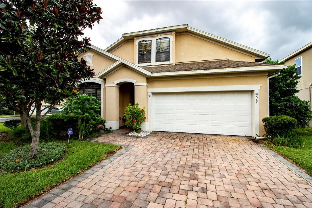 562 Lake Davenport Cir., Davenport, FL 33837