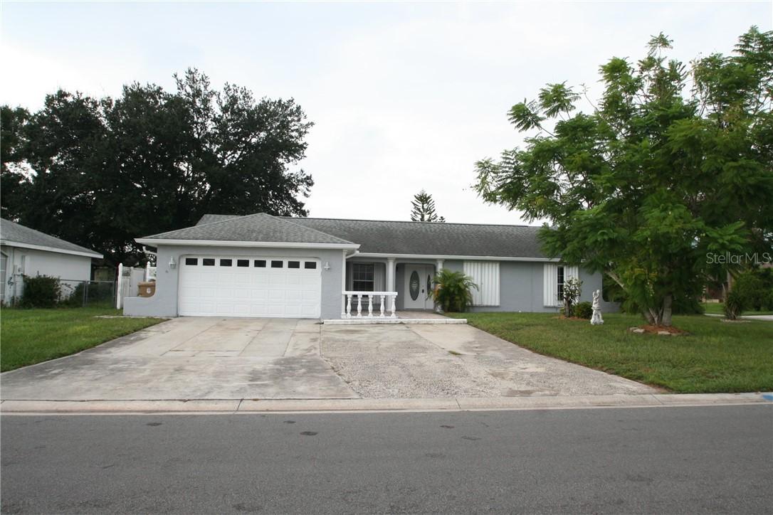 4 Trotters Cir., Kissimmee, FL 34743