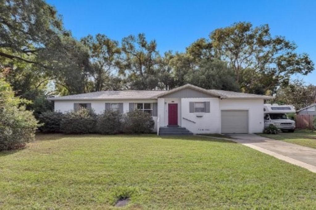 1927 Bruce St., Lakeland, FL 33801