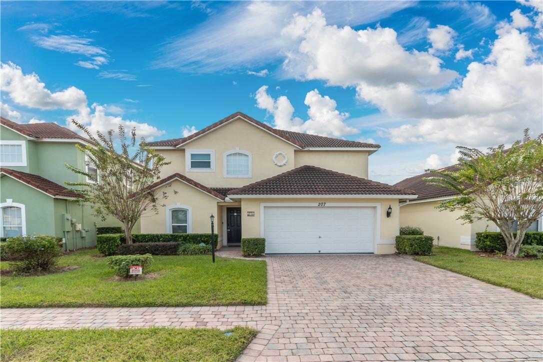 207 Robin Rd., Davenport, FL 33896