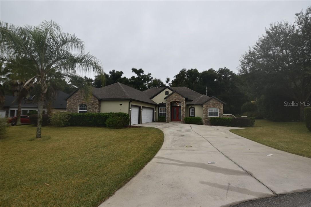23217 Oak Cluster Dr., Sorrento, FL 32776