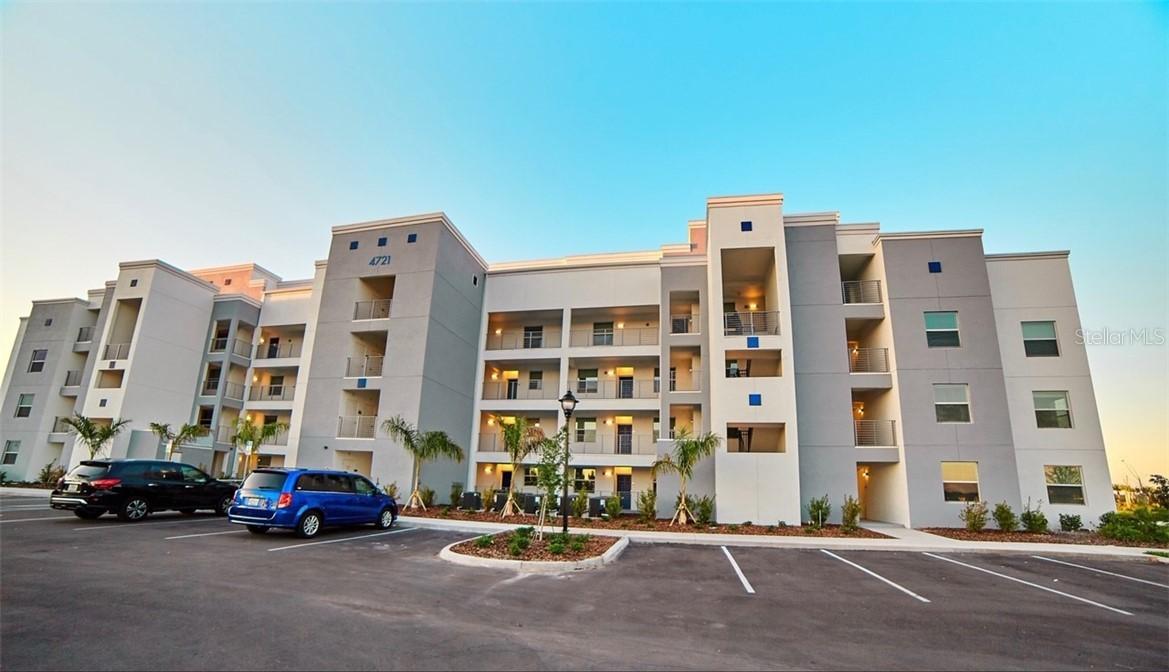3111 Paradox Cir. #405, Kissimmee, FL 34746