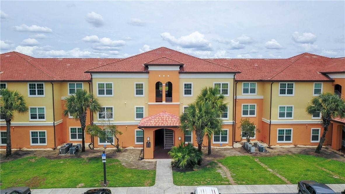 5447 Vineland Rd. #1110, Orlando, FL 32811