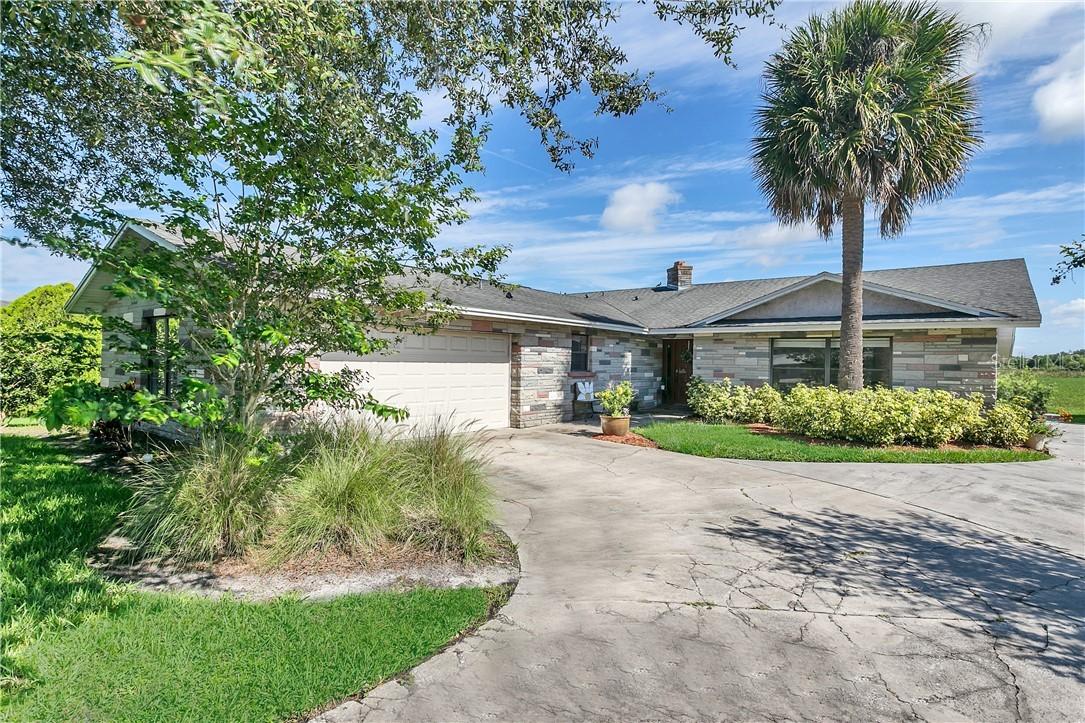 23 Westchester Dr., Kissimmee, FL 34744