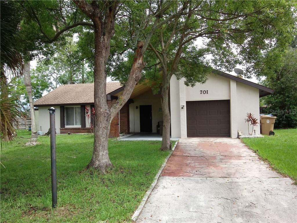 701 E Flag Way, Kissimmee, FL 34759
