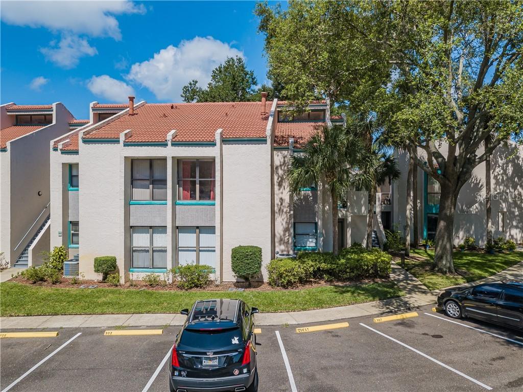 305 Laurel Cove Way, Winter Haven, FL 33884