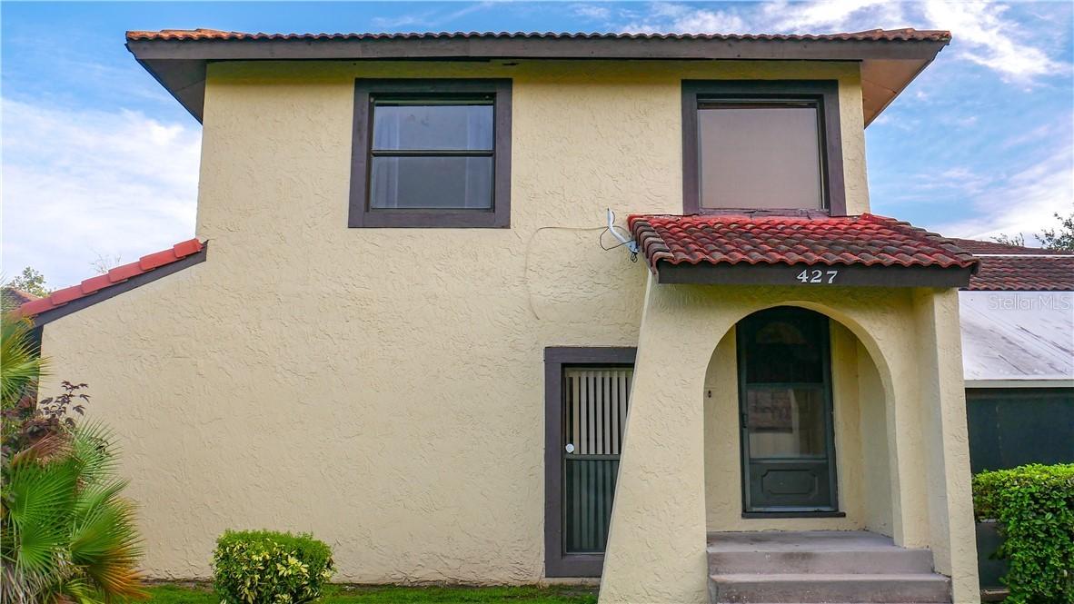 427 Hunter Cir., Kissimmee, FL 34758