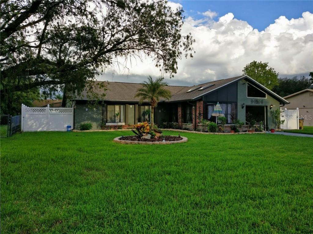 823 E Flag Ln., Kissimmee, FL 34759