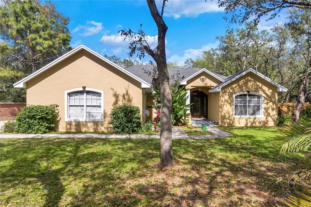 74 Pine Forest Dr., Haines City, FL 33844