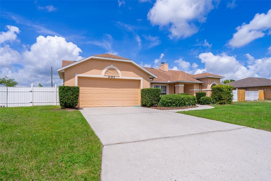 2371 Kings Crest Rd., Kissimmee, FL 34744