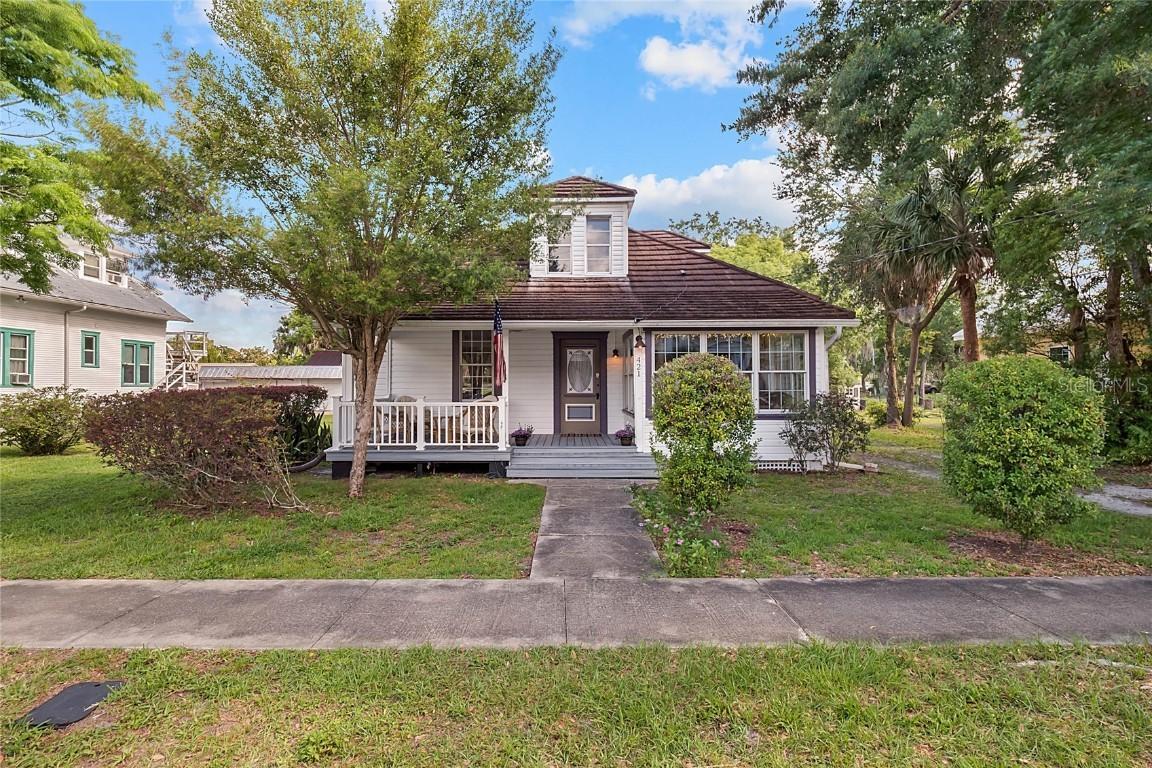 421 Sumner St, Kissimmee, FL 34741