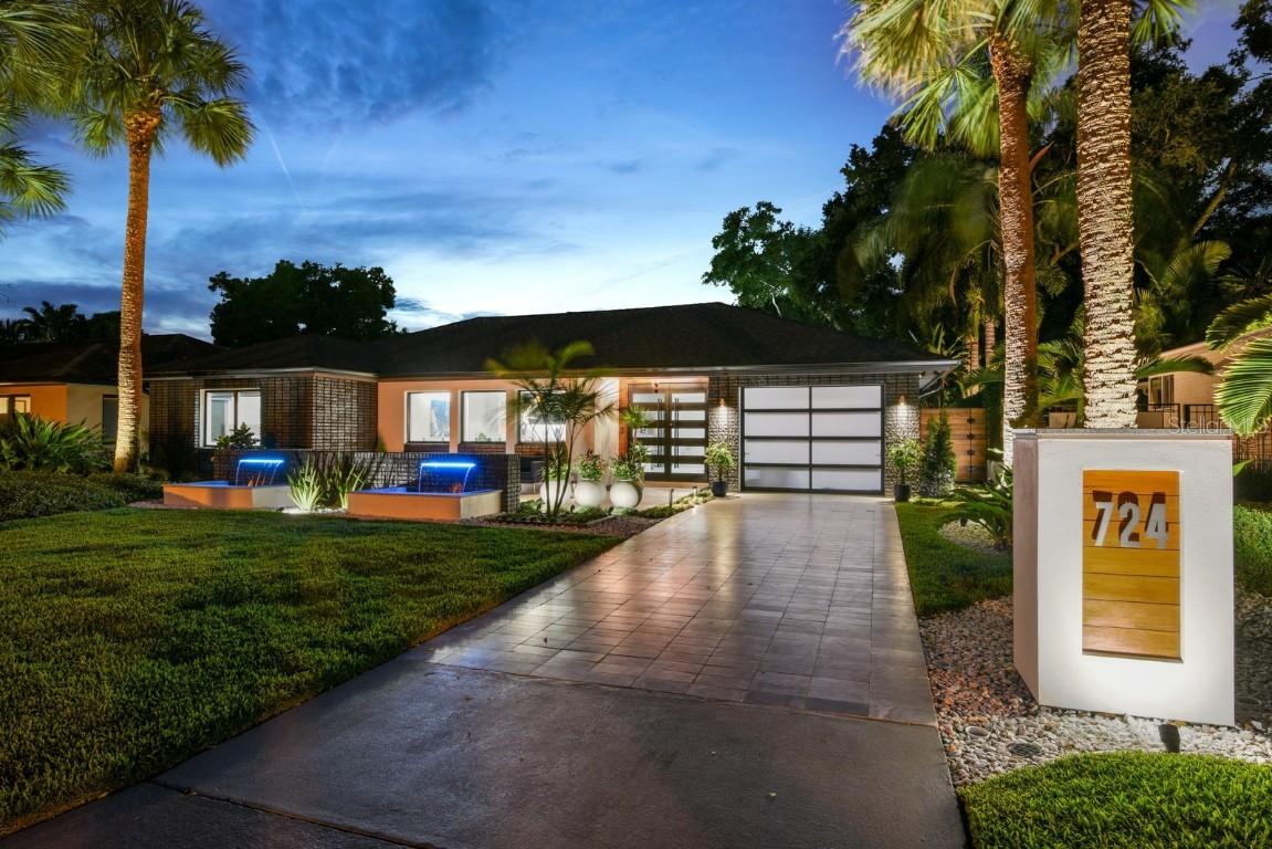 724 Lake Davis Dr., Orlando, FL 32806