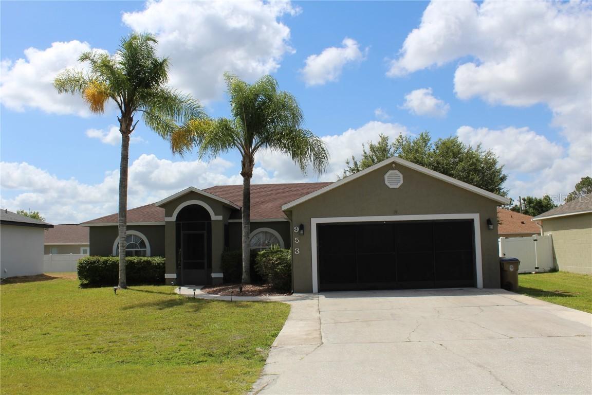 953 Louvre Ct., Kissimmee, FL 34759