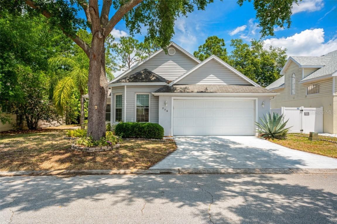 226 Bridgeton St., Davenport, FL 33896