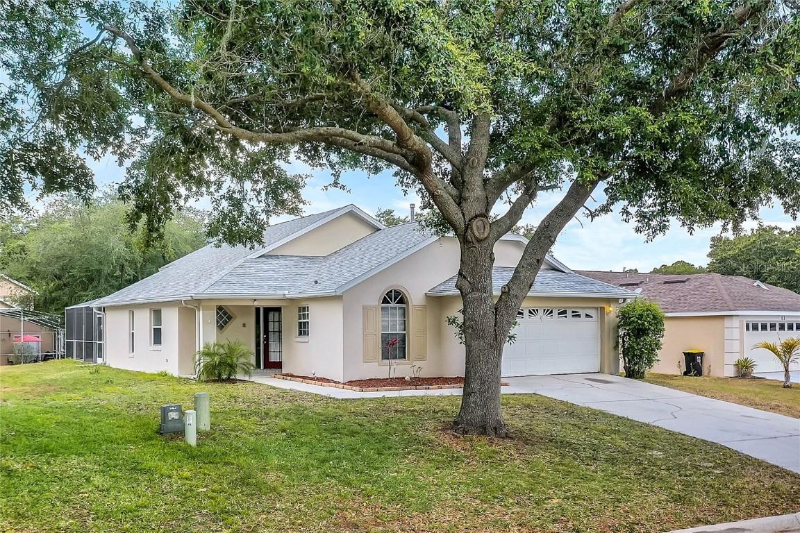 21 Montana Ave., Davenport, FL 33897