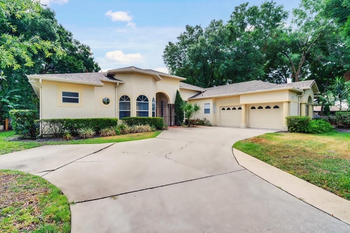 405 Raymond Ave., Longwood, FL 32750