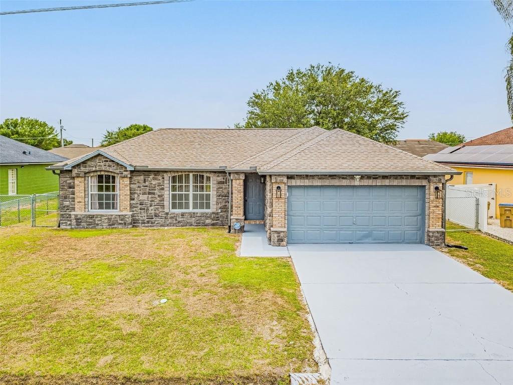 611 Basingstoke Ct., Kissimmee, FL 34758