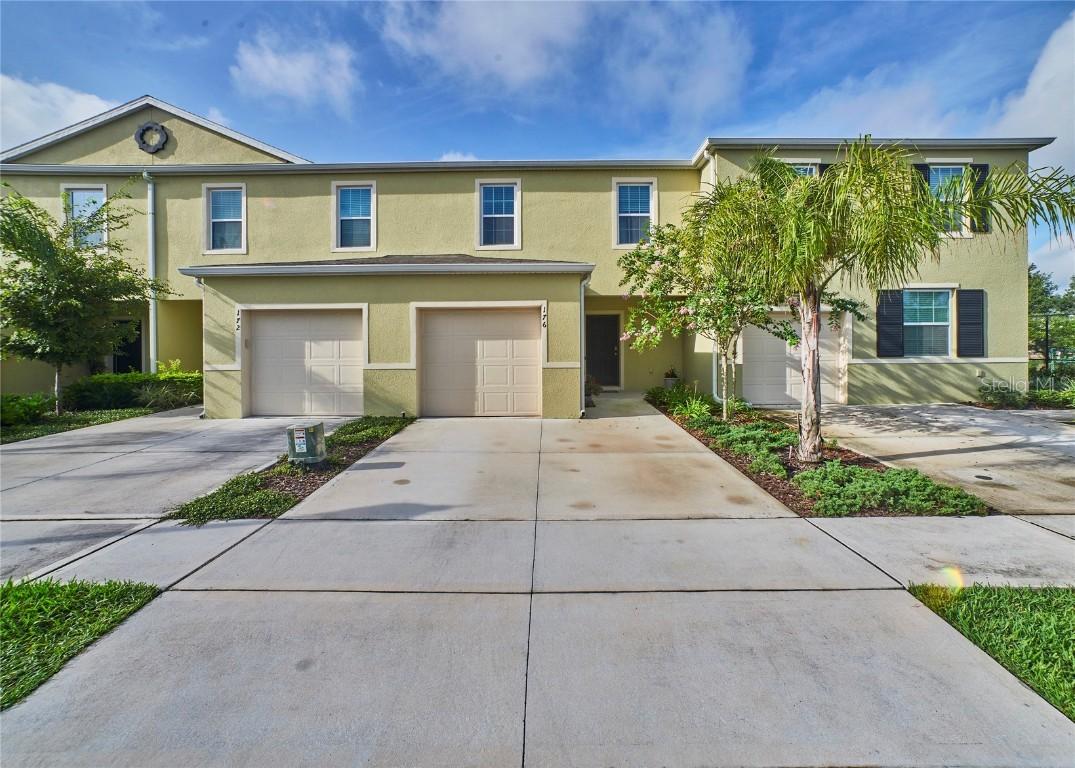 176 Arbor Lakes Dr., Davenport, FL 33896
