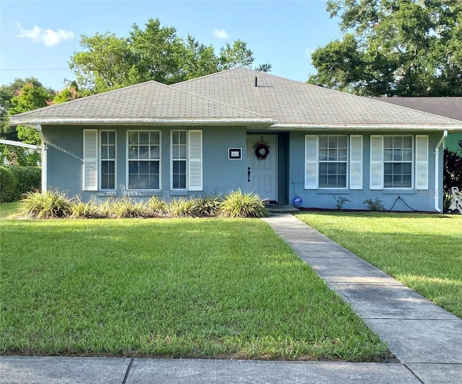 208 E Cypress St., Davenport, FL 33837