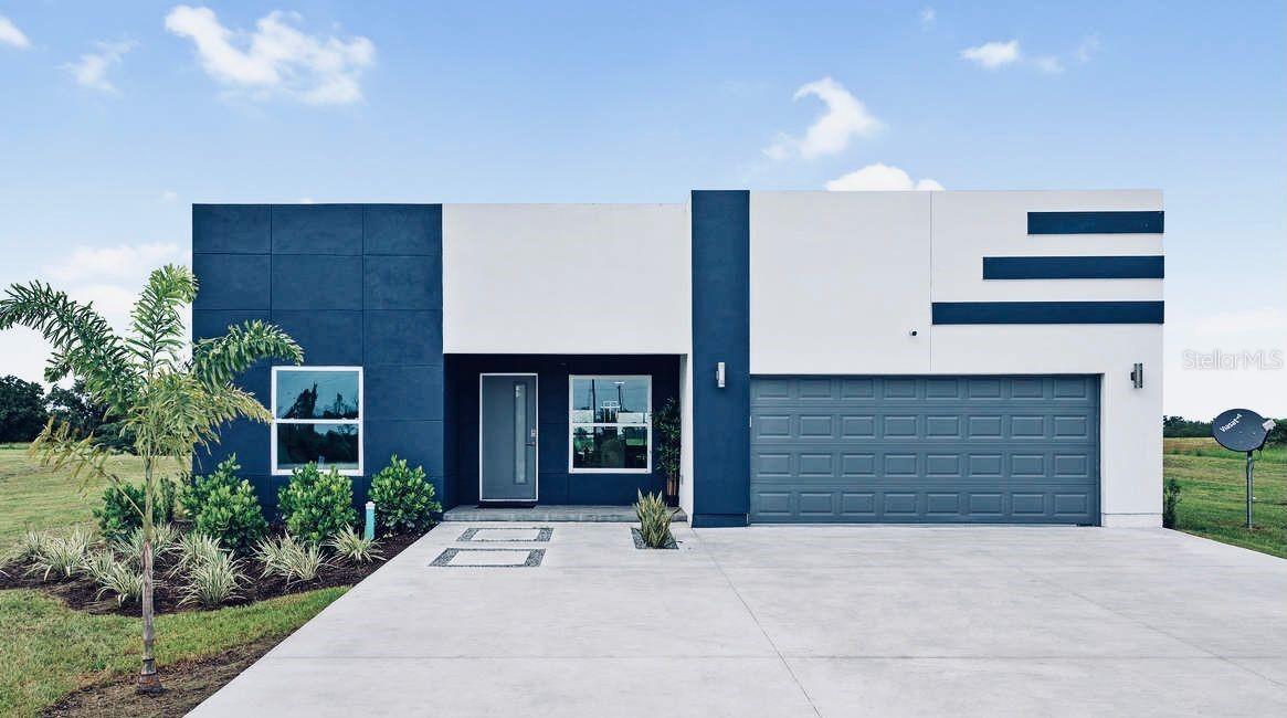 315 E Magnolia St., Davenport, FL 33837