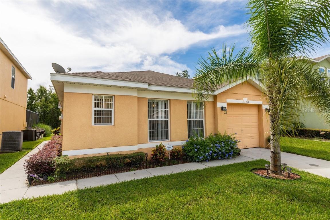 1128 Royal Ridge Dr., Davenport, FL 33896