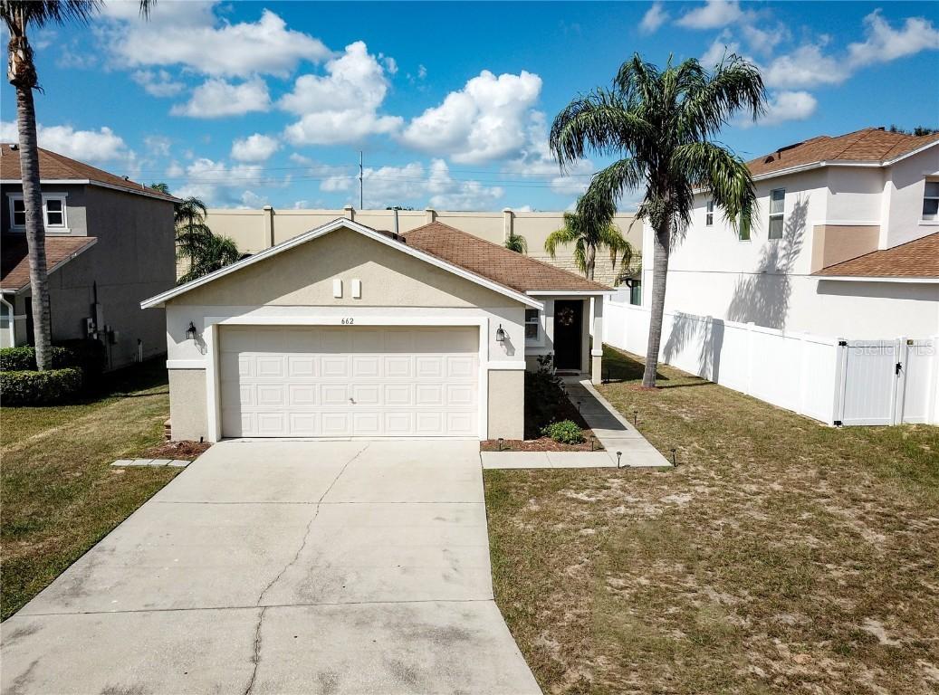 662 Rena Dr., Davenport, FL 33897