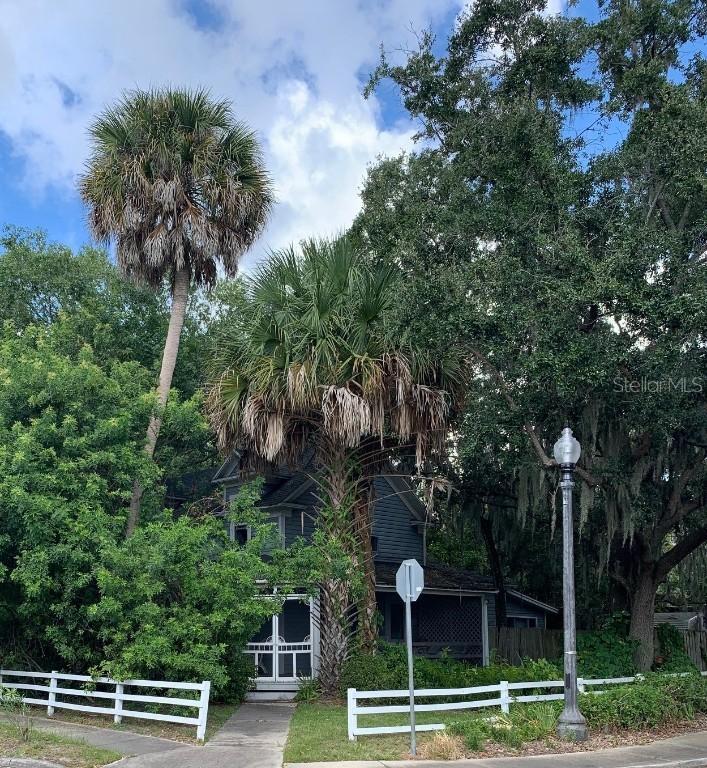 401 Sumner St., Kissimmee, FL 34741