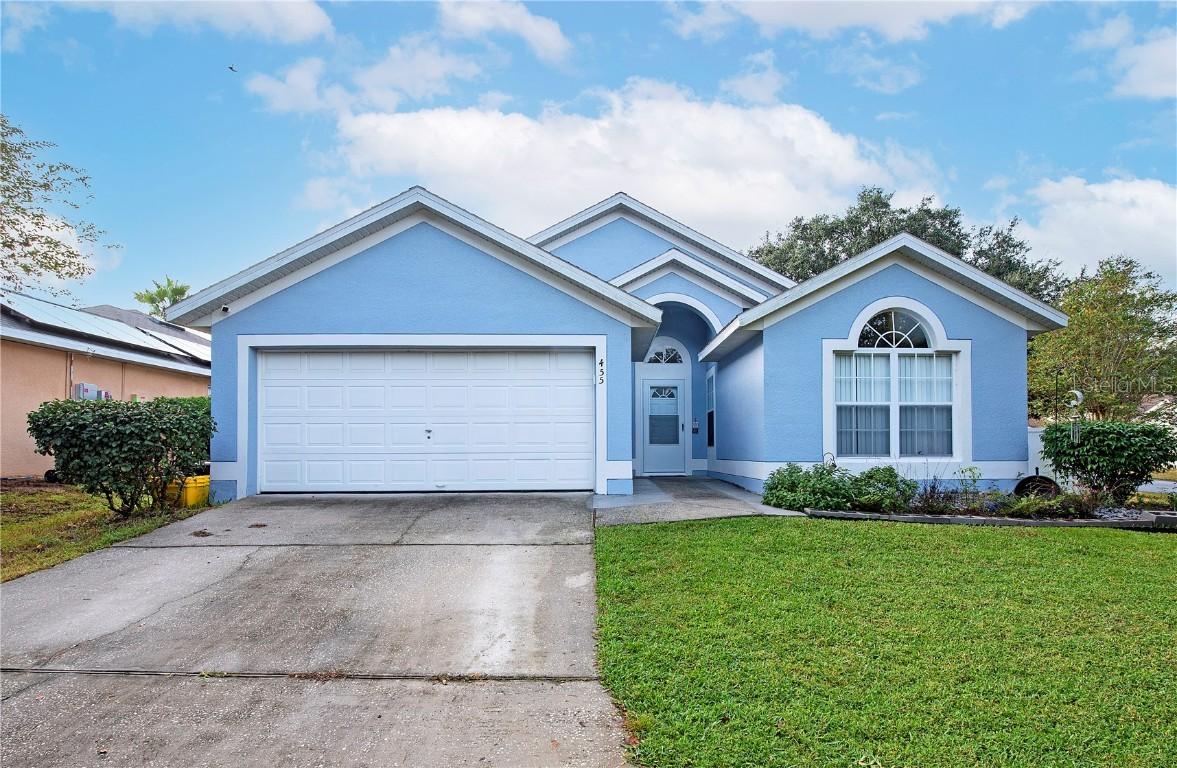 455 Pine Cone Dr., Davenport, FL 33897
