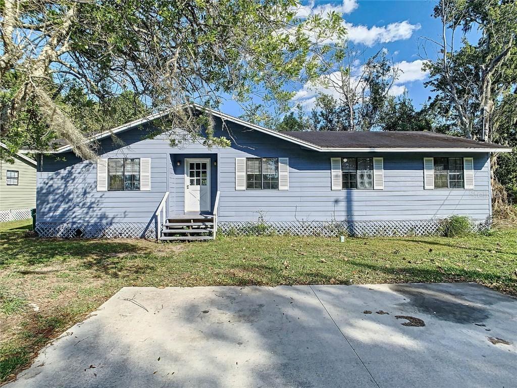 1716 N Unser St., Mount Dora, FL 32757