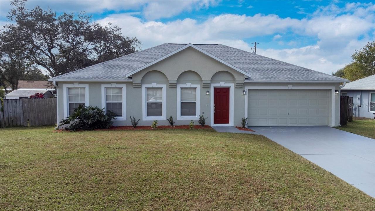 879 Swallow St., Deltona, FL 32725