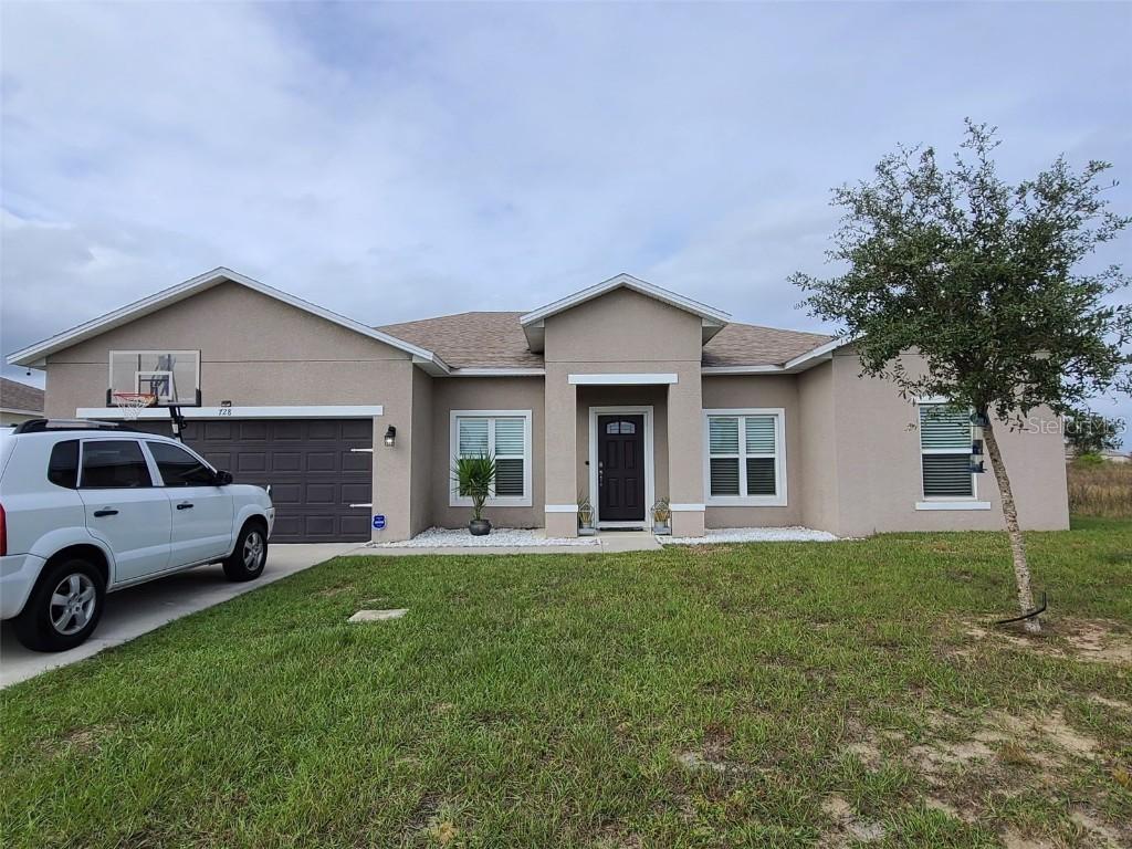 728 Desmoines Dr., Kissimmee, FL 34759