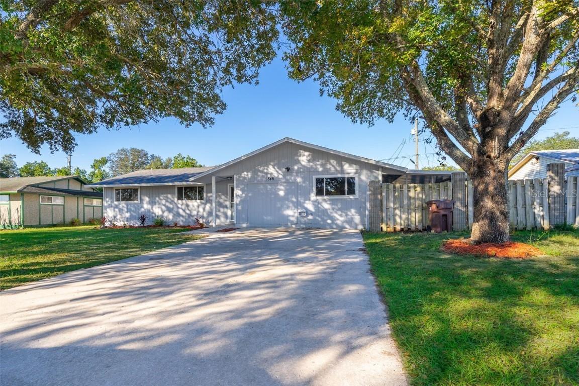 845 Blackwood Dr., Lake Wales, FL 33898