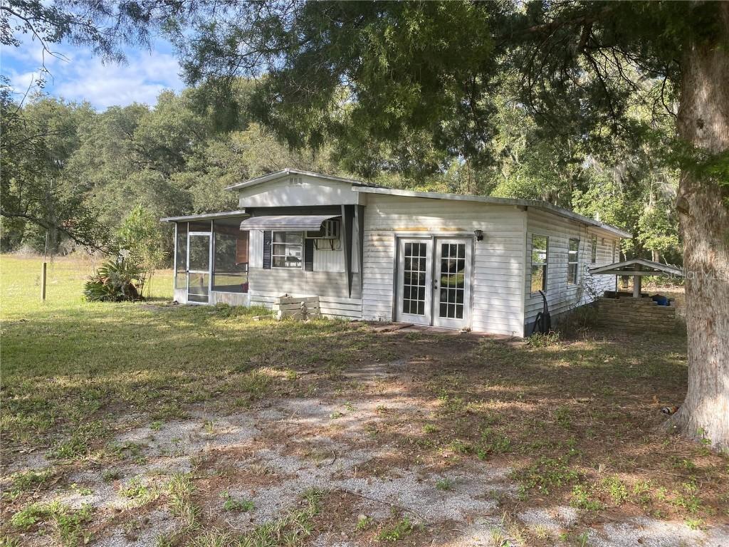 198 Cr 489b, Lake Panasoffkee, FL 33538
