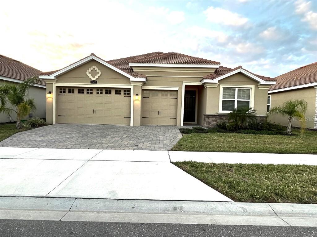 1120 Trappers Trail Loop, Davenport, FL 33896