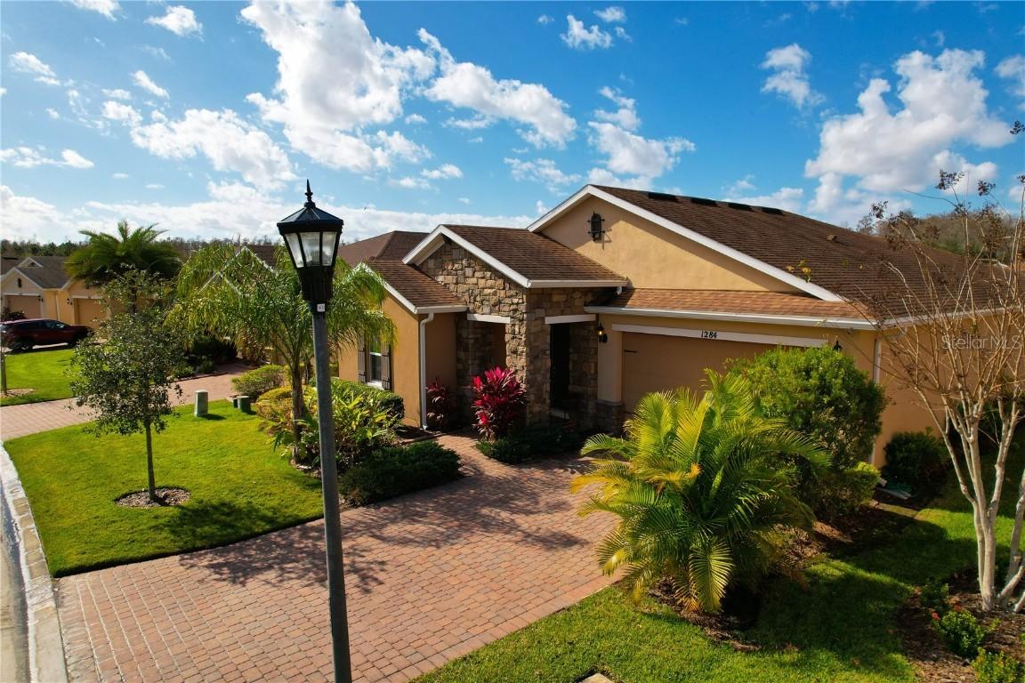 1284 Bonita Canyon Dr., Kissimmee, FL 34759