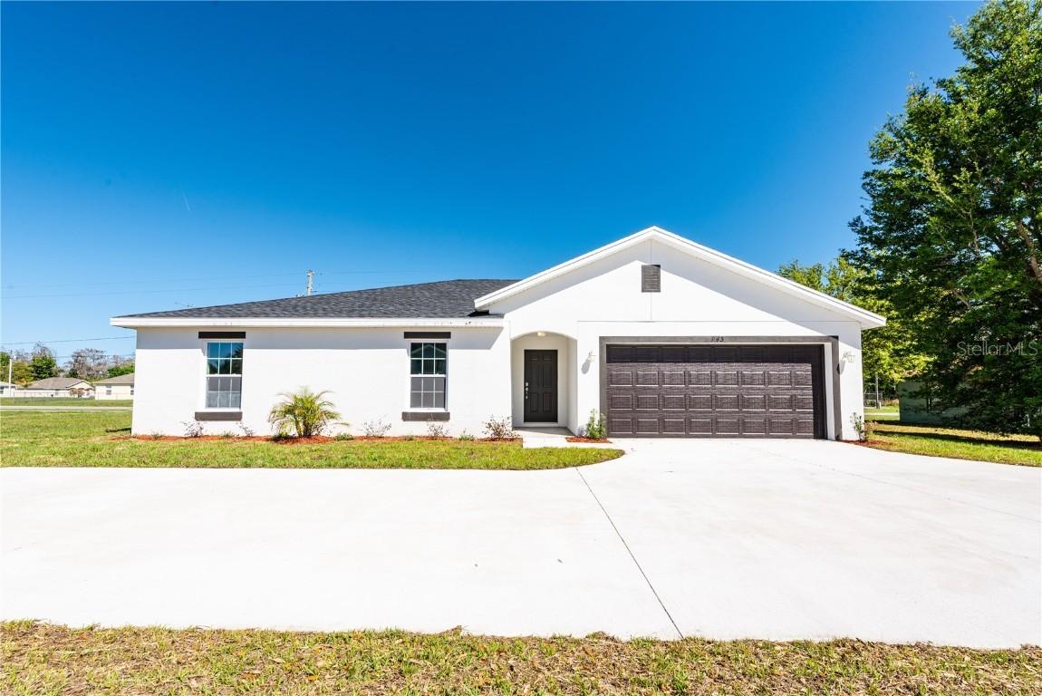 945 Halifax Dr., Kissimmee, FL 34758