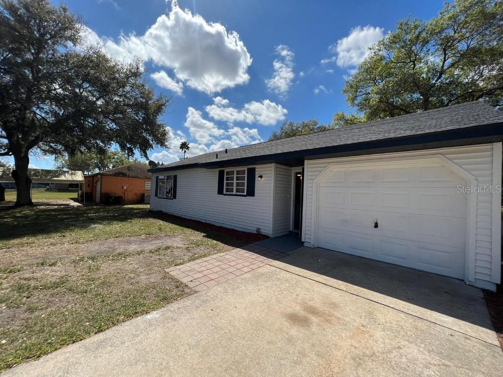 16 Oak Court Pass, Ocala, FL 34472