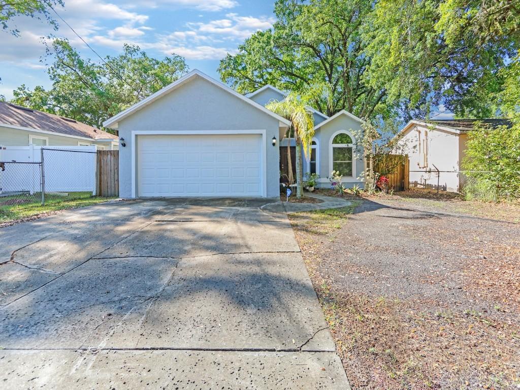 4422 Huppel Ave., Orlando, FL 32811
