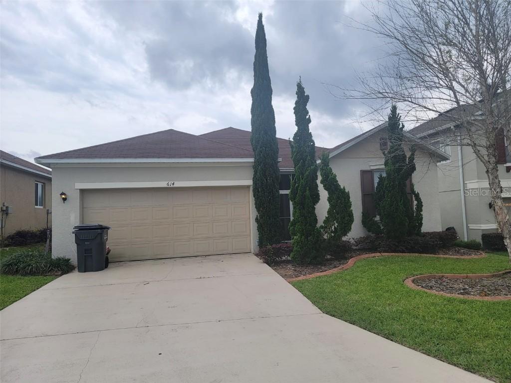 614 Canna Dr., Davenport, FL 33897