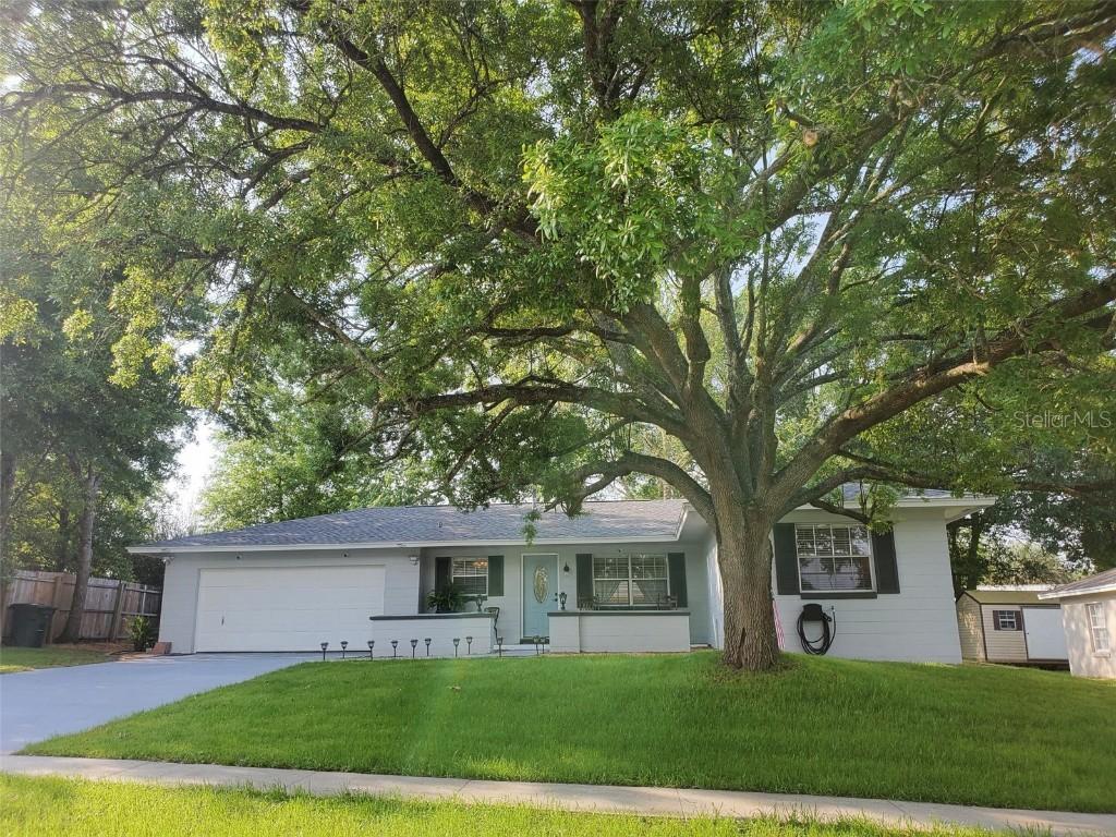 222 Marion Oaks Ln., Ocala, FL 34473