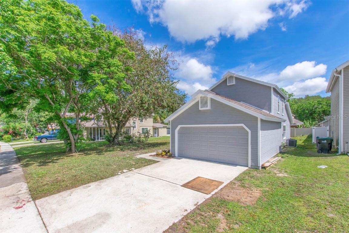 9915 Surrey Ridge Rd., Orlando, FL 32825