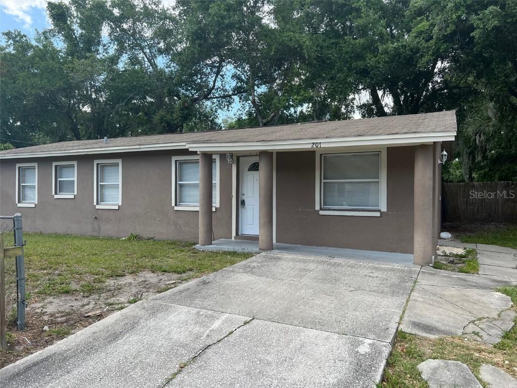 201 E Walnut St., Kissimmee, FL 34744