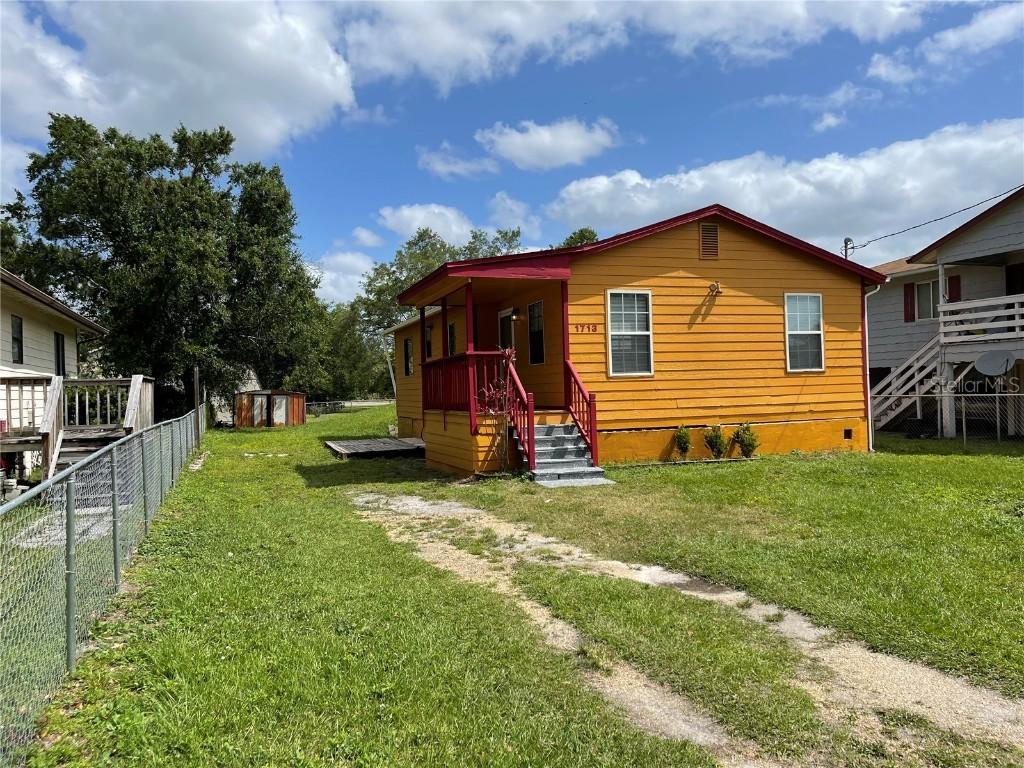 1713 1st St., Orlando, FL 32824