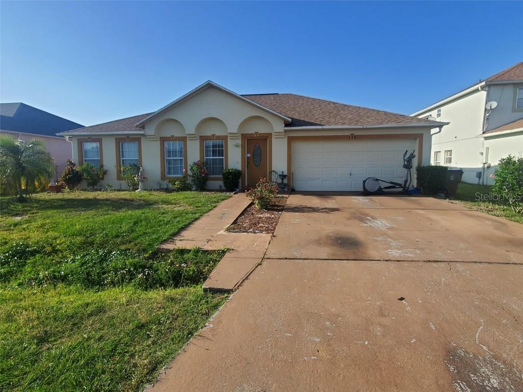 338 Corsica Ct., Kissimmee, FL 34758